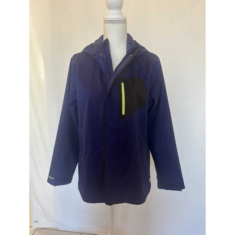 Under Armour youth xl/ladies M Cold Gear‎ jacket. All weather full zip with hood